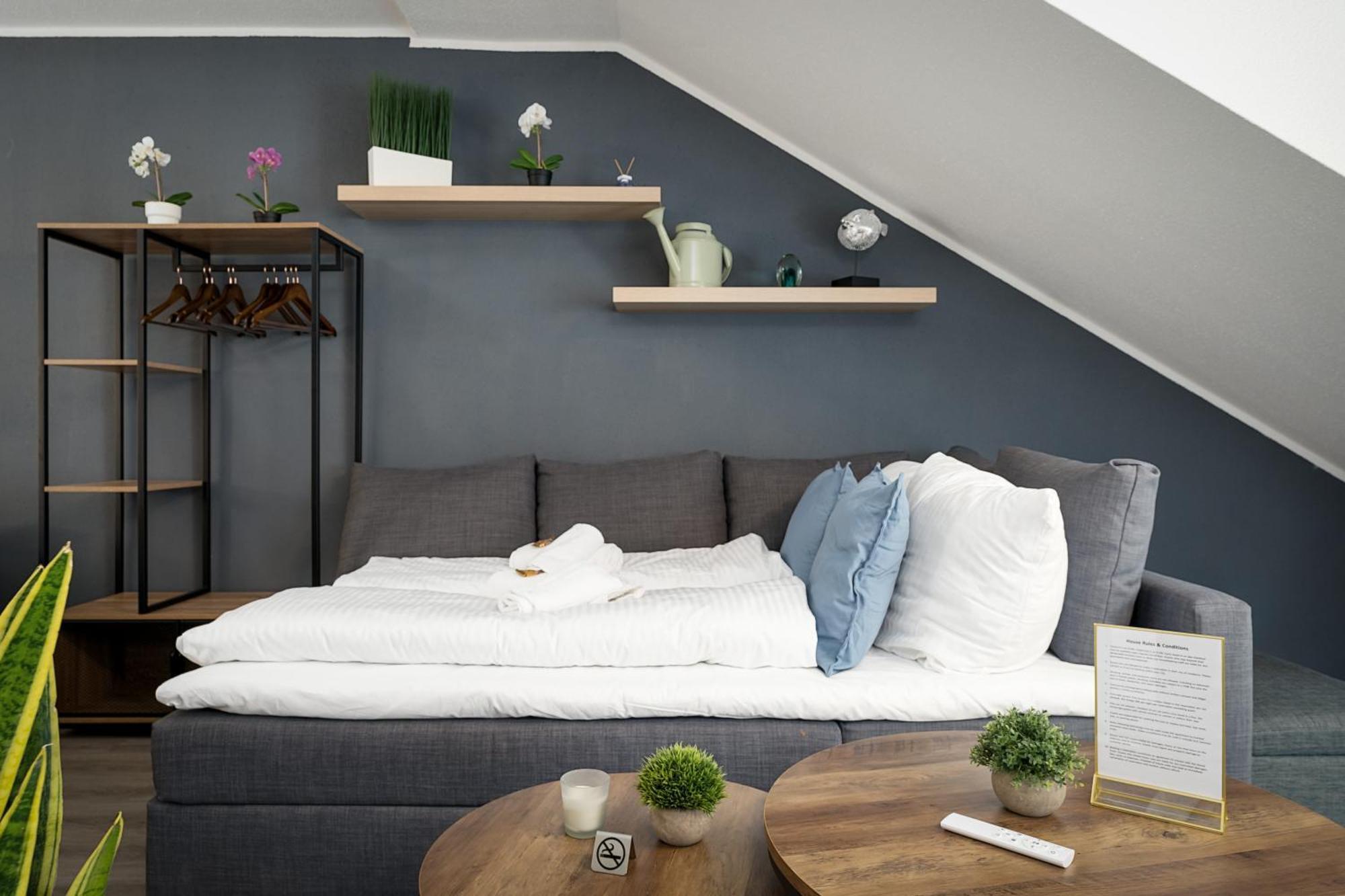 Federnest - Luxus-Studio - Kingsize Boxspringbett - Home-Office Mit Monitor Und Drucker - 11 Min Hbf Duisburg Kültér fotó